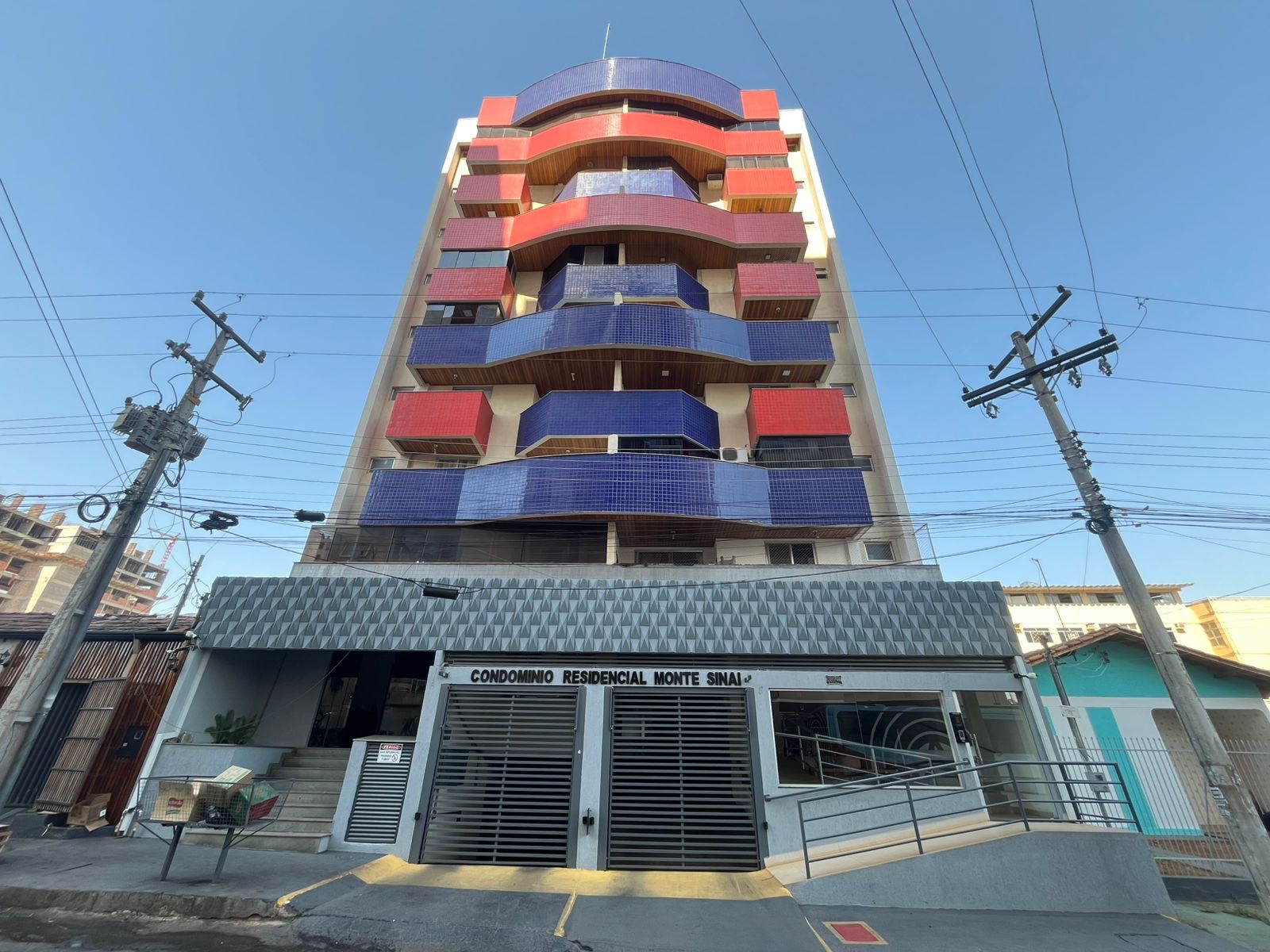 ESCADA, CLOSET, ÁREA PARA CHURRASQUEIRA, SOLARIUM COM PISCINA, BOXES DE GARAGEM N° 31 TÉRREO E 6 SUBSOLO. — foto principal